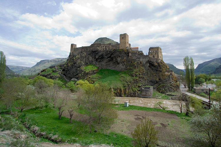 Burganlage Chertwisi am Zusammenfluss von Parawani und Kura.(c) Christoph Riegler